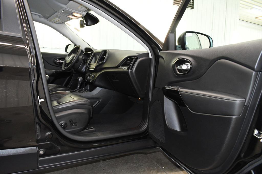 used 2023 Jeep Cherokee car, priced at $23,180