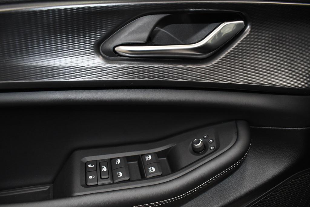 new 2025 Jeep Grand Cherokee car, priced at $41,391