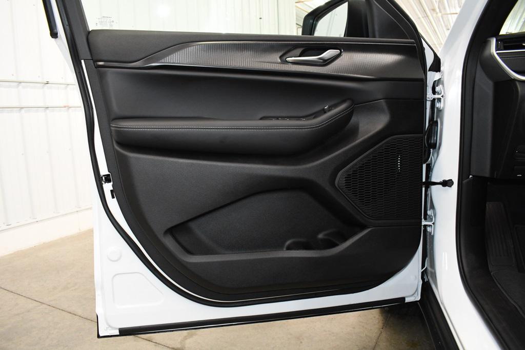 new 2025 Jeep Grand Cherokee car, priced at $41,391