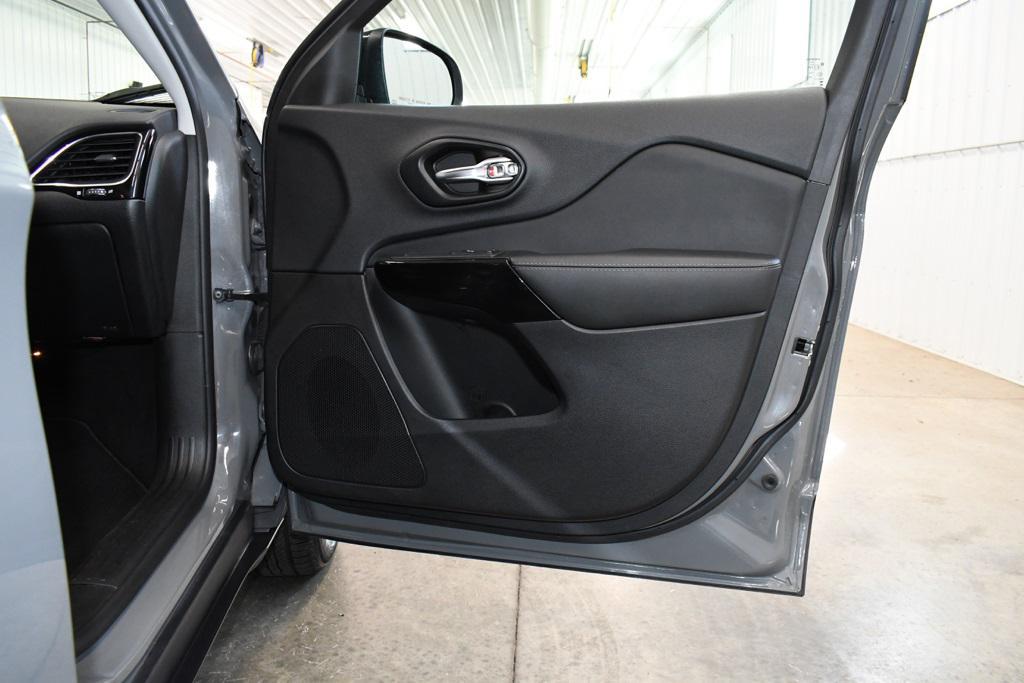 used 2023 Jeep Cherokee car, priced at $22,880