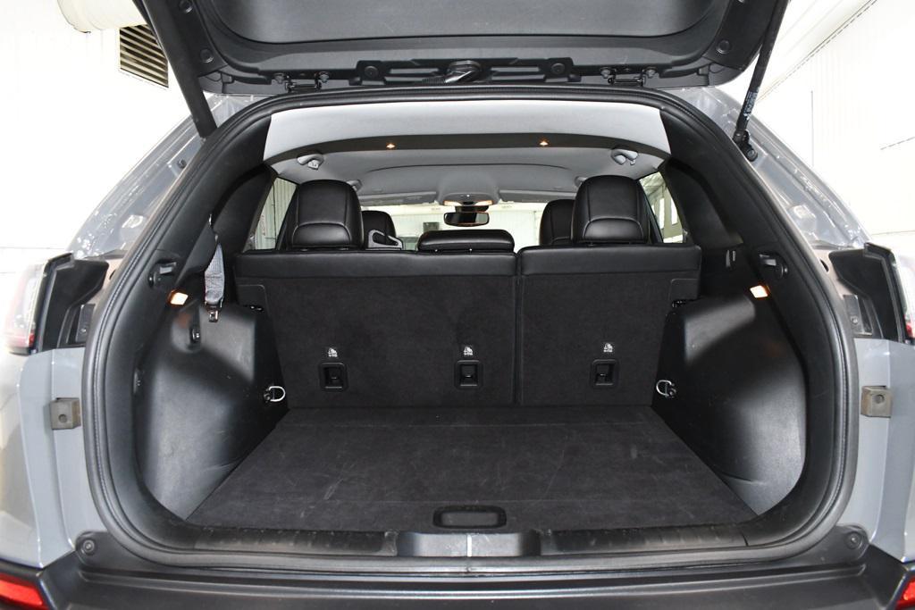 used 2023 Jeep Cherokee car, priced at $22,880