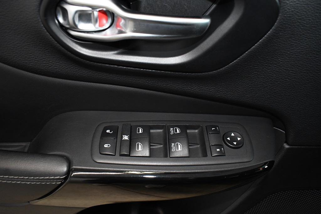 used 2023 Jeep Cherokee car, priced at $22,880