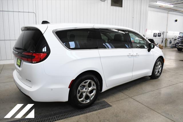 new 2024 Chrysler Pacifica car, priced at $50,104