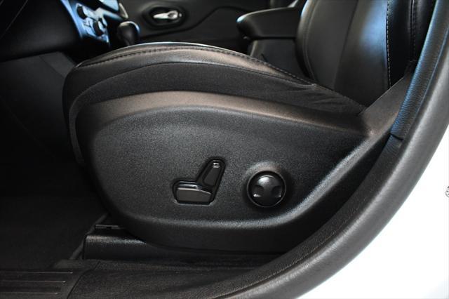 used 2023 Jeep Cherokee car, priced at $22,990
