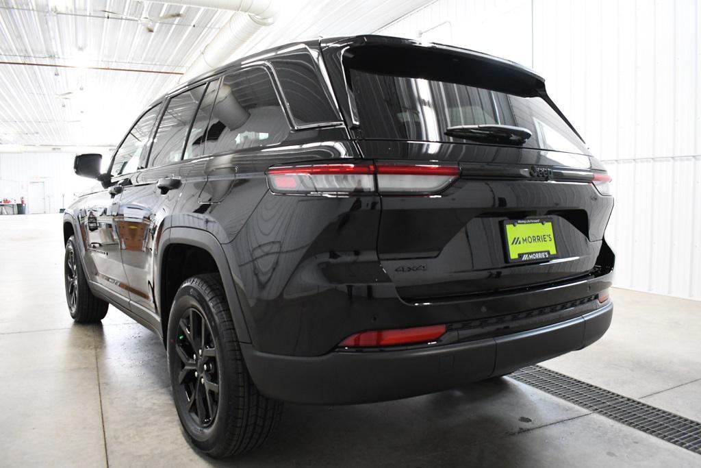 new 2025 Jeep Grand Cherokee car, priced at $41,729