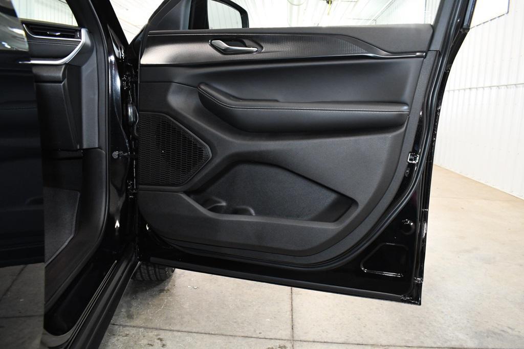 new 2025 Jeep Grand Cherokee car, priced at $41,729