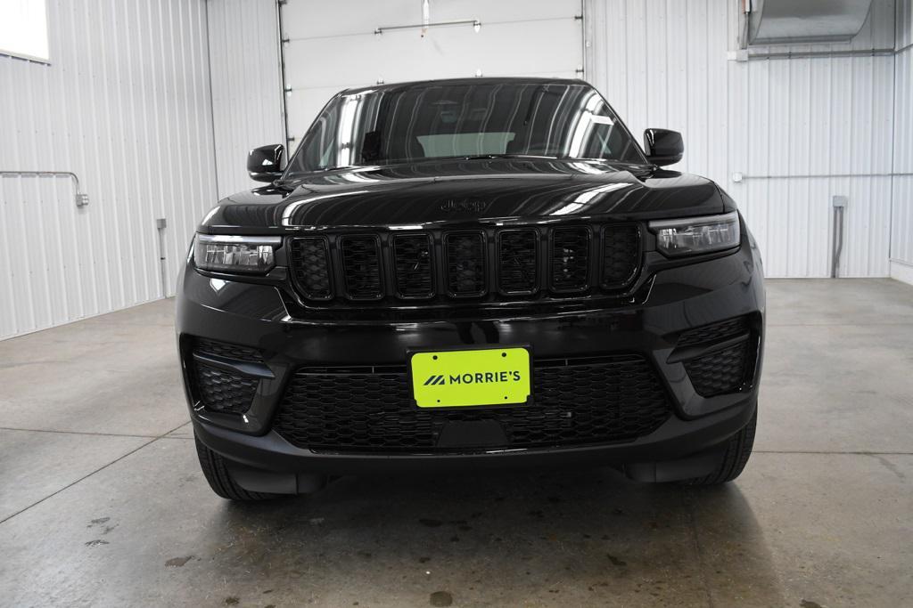 new 2025 Jeep Grand Cherokee car, priced at $41,729