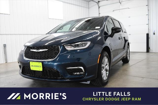 new 2025 Chrysler Pacifica car, priced at $45,083