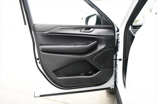 new 2025 Jeep Grand Cherokee L car, priced at $41,120