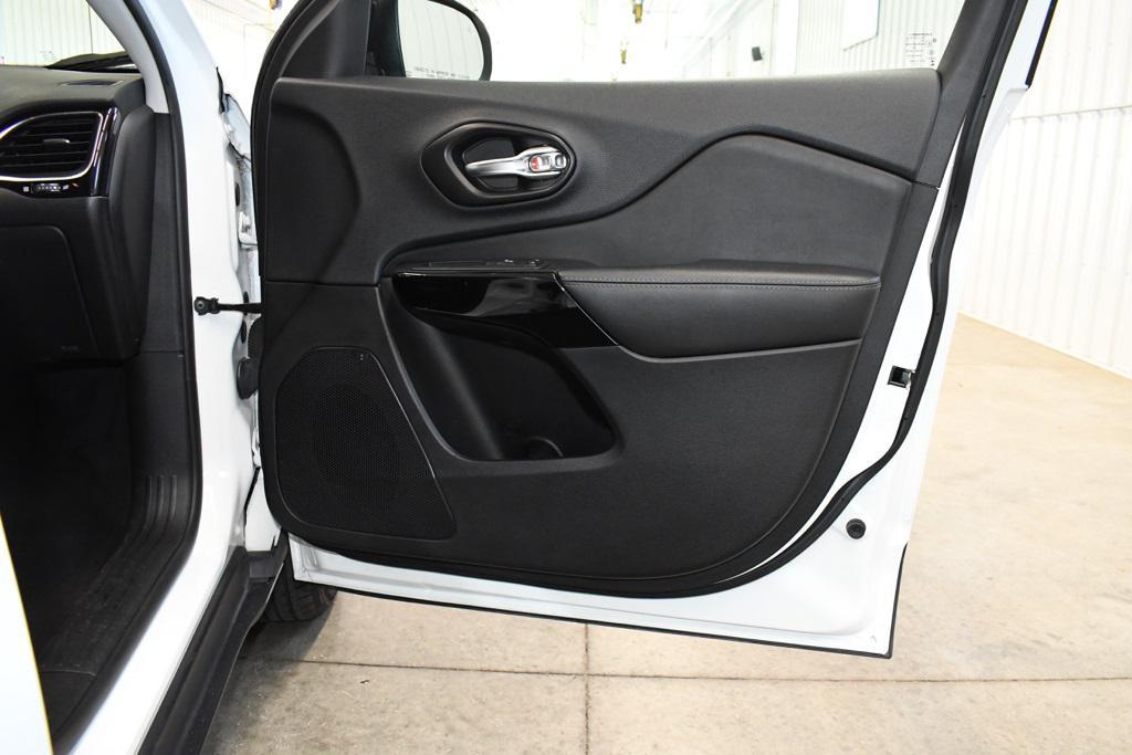 used 2023 Jeep Cherokee car, priced at $22,990