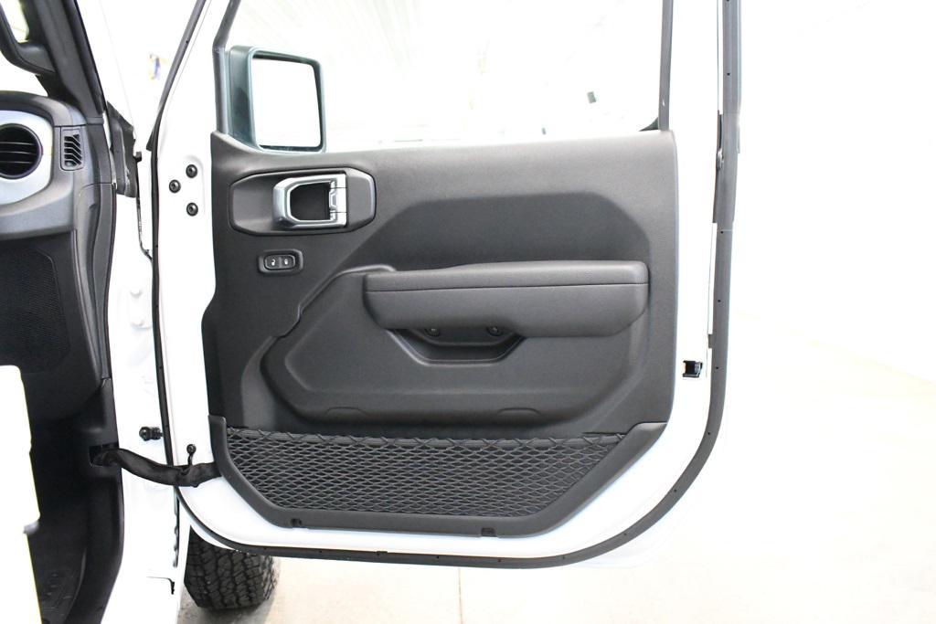 new 2025 Jeep Wrangler car, priced at $44,896