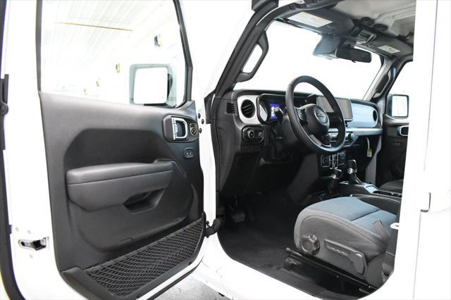 new 2025 Jeep Wrangler car, priced at $49,840