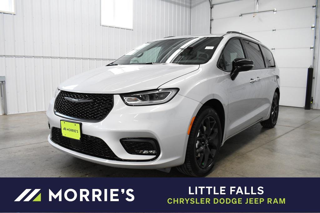 new 2026 Chrysler Pacifica car, priced at $47,695