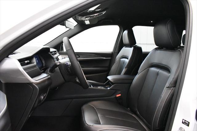 new 2025 Jeep Grand Cherokee car, priced at $44,895