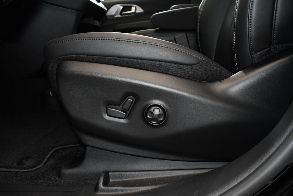 new 2026 Chrysler Pacifica car, priced at $44,575