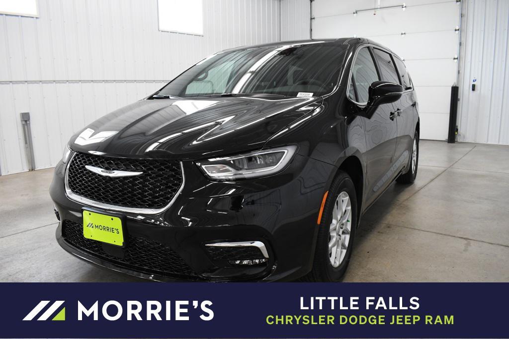 new 2026 Chrysler Pacifica car, priced at $44,575