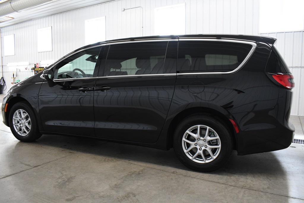 new 2026 Chrysler Pacifica car, priced at $44,575