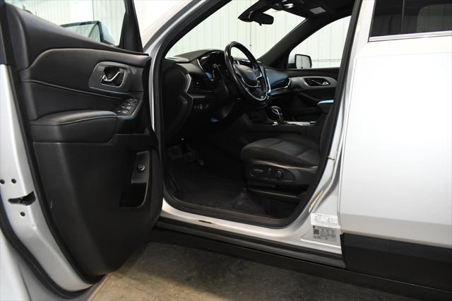 used 2022 Chevrolet Traverse car, priced at $26,990