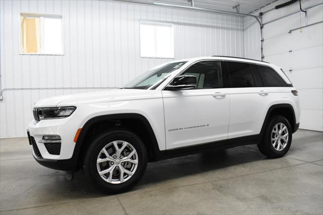 used 2022 Jeep Grand Cherokee car, priced at $32,480