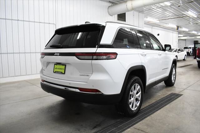 used 2022 Jeep Grand Cherokee car, priced at $32,480