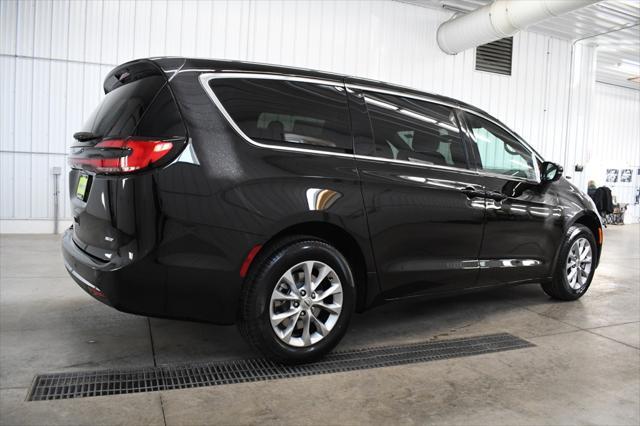 new 2025 Chrysler Pacifica car, priced at $44,255