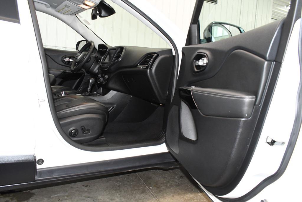 used 2023 Jeep Cherokee car, priced at $22,880