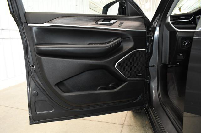 used 2023 Jeep Grand Cherokee 4xe car, priced at $28,280