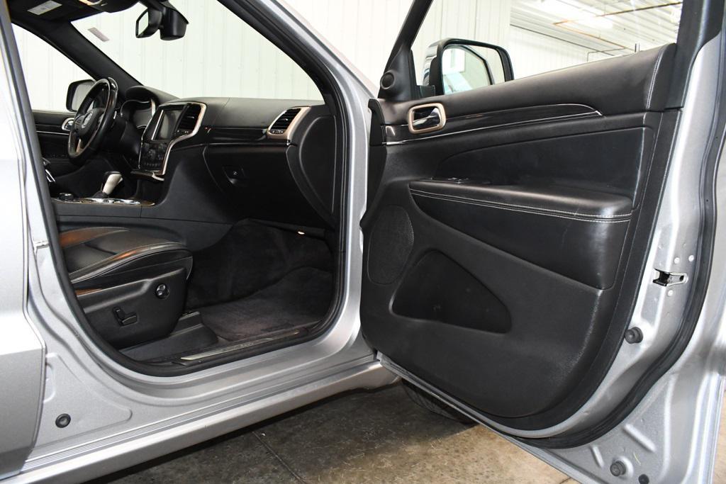 used 2016 Jeep Grand Cherokee car, priced at $20,880