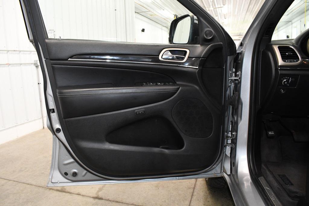 used 2016 Jeep Grand Cherokee car, priced at $20,880