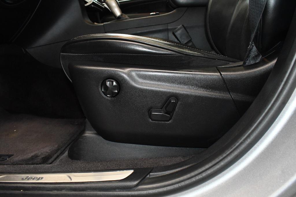 used 2016 Jeep Grand Cherokee car, priced at $20,880