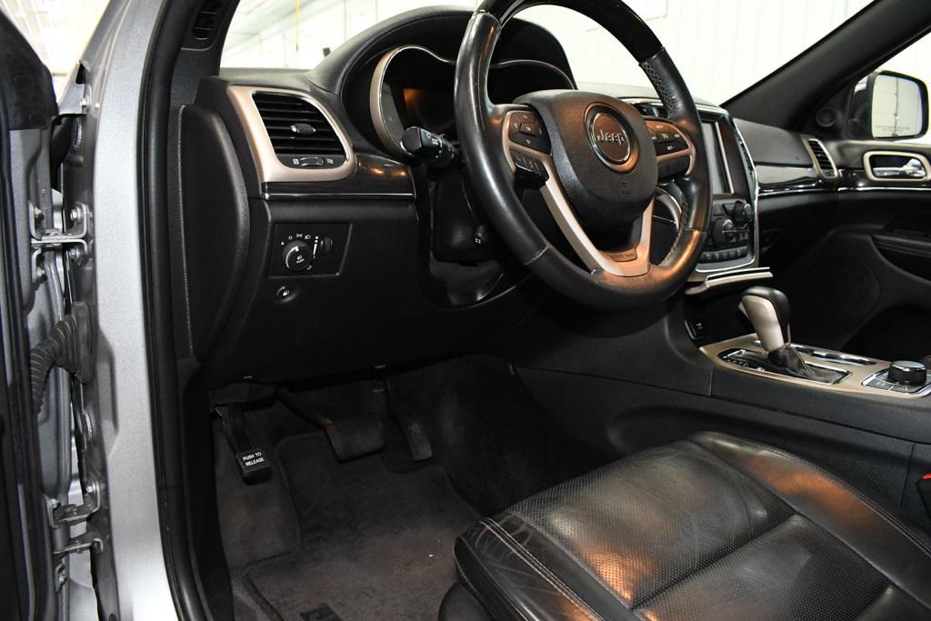 used 2016 Jeep Grand Cherokee car, priced at $20,880