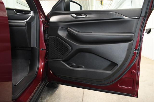 new 2025 Jeep Grand Cherokee car, priced at $42,267