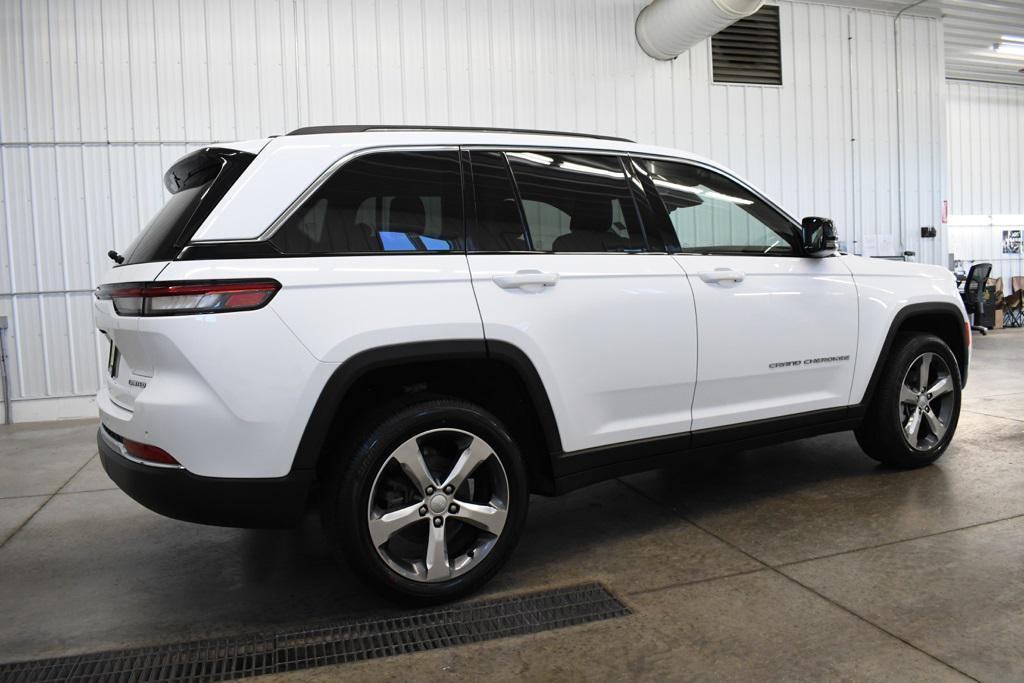 used 2022 Jeep Grand Cherokee car, priced at $29,980