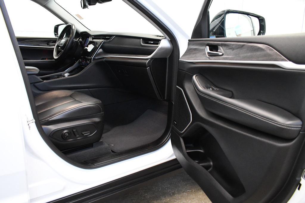used 2022 Jeep Grand Cherokee car, priced at $29,980