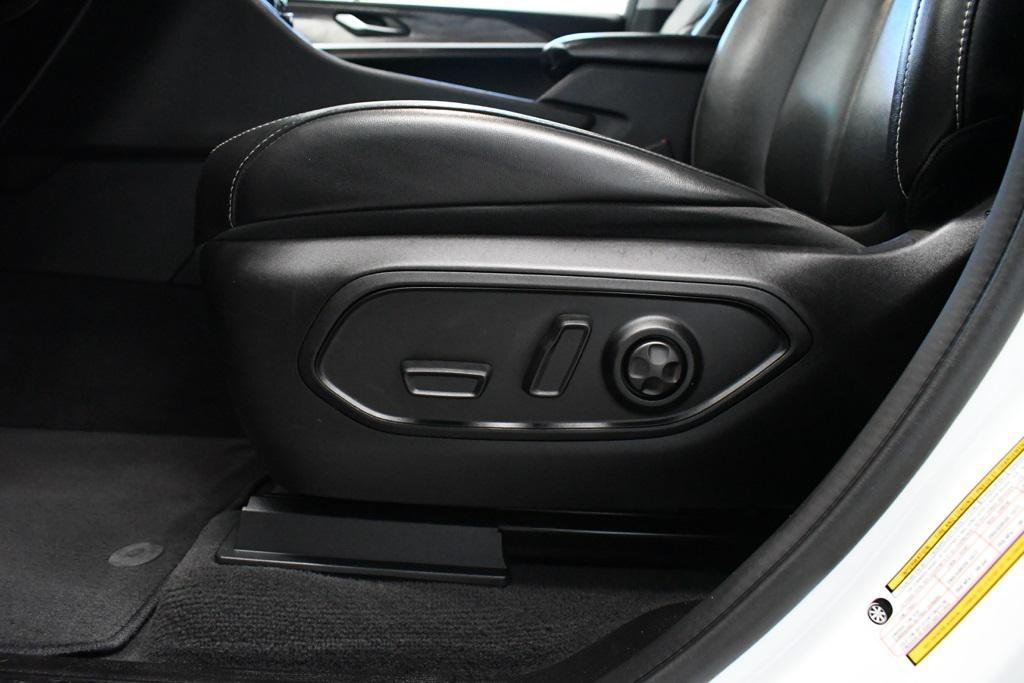used 2022 Jeep Grand Cherokee car, priced at $29,980