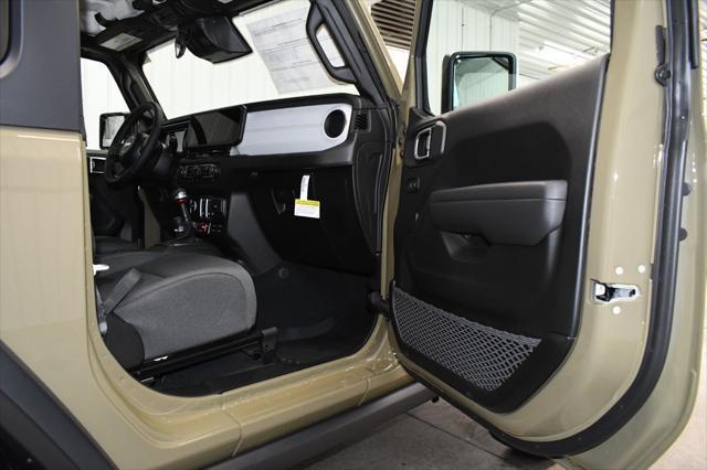 new 2025 Jeep Wrangler car, priced at $41,921