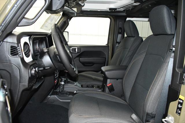 new 2025 Jeep Wrangler car, priced at $41,921