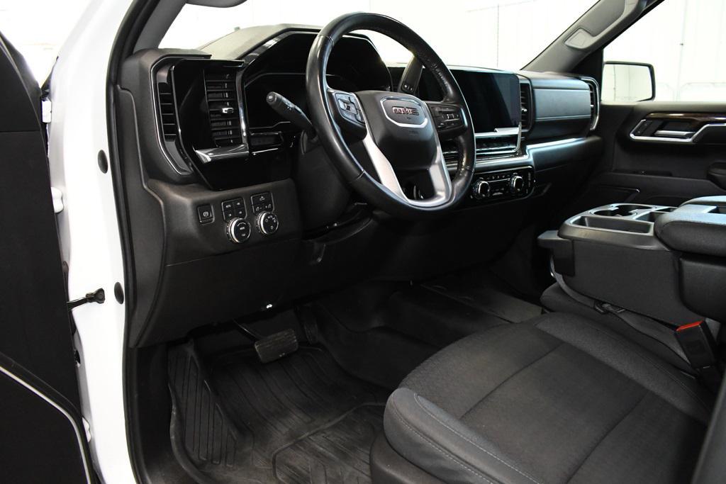 used 2023 GMC Sierra 1500 car, priced at $37,880