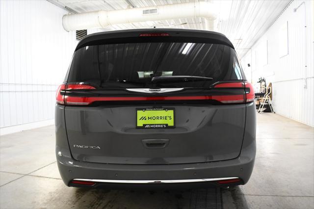 new 2025 Chrysler Pacifica car, priced at $41,640