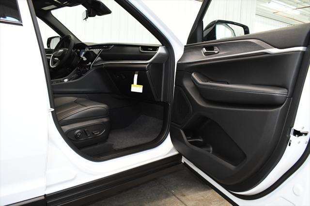 new 2025 Jeep Grand Cherokee L car, priced at $47,620