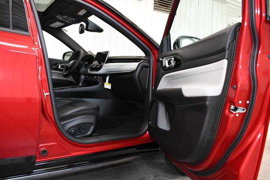 used 2024 Jeep Compass car, priced at $31,990