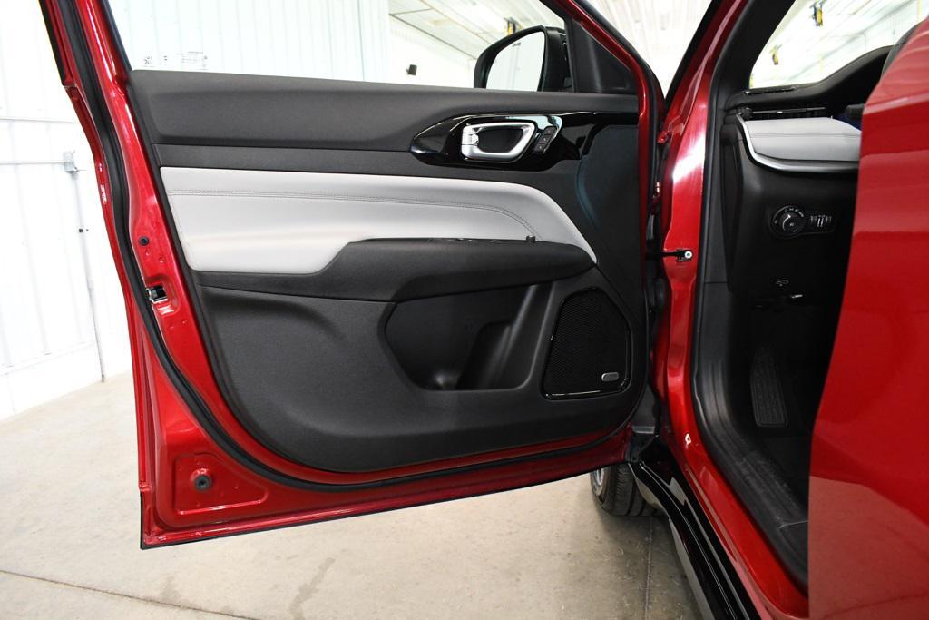 used 2024 Jeep Compass car, priced at $31,990