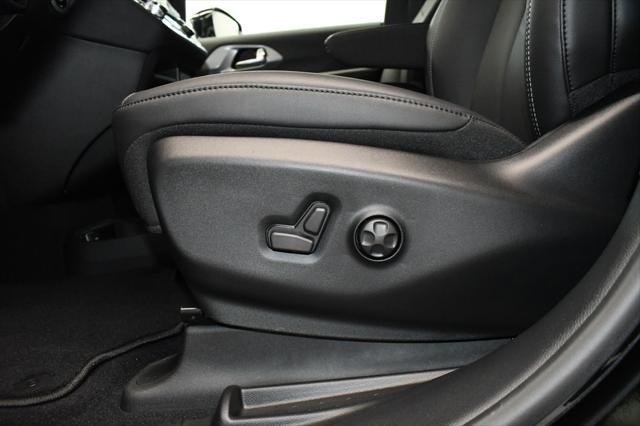 new 2025 Chrysler Pacifica car, priced at $41,867