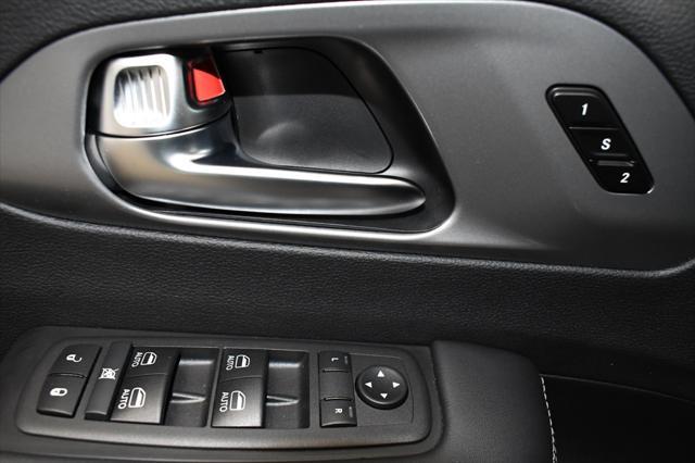 new 2025 Chrysler Pacifica car, priced at $41,867