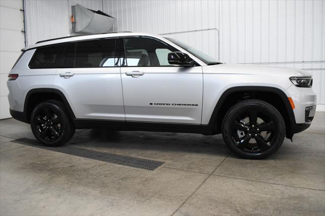 new 2025 Jeep Grand Cherokee L car, priced at $48,215