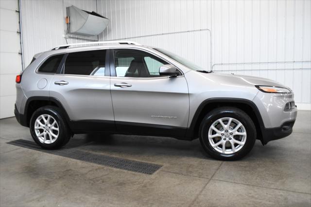 used 2016 Jeep Cherokee car, priced at $11,490