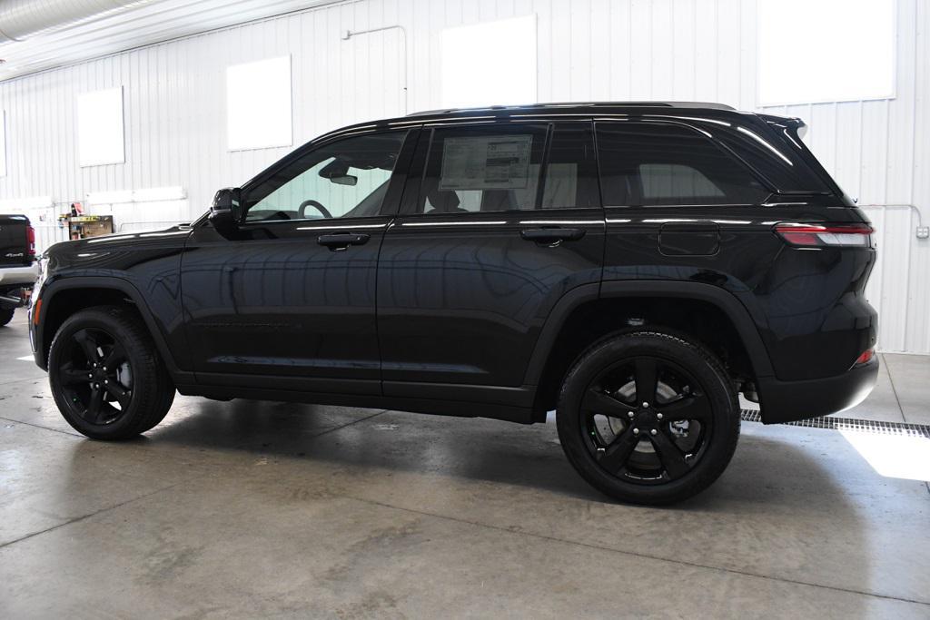 new 2025 Jeep Grand Cherokee car, priced at $47,841