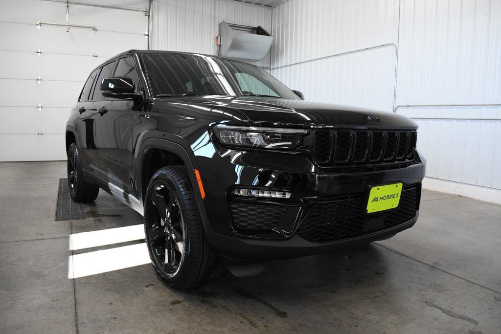 new 2025 Jeep Grand Cherokee car, priced at $47,841