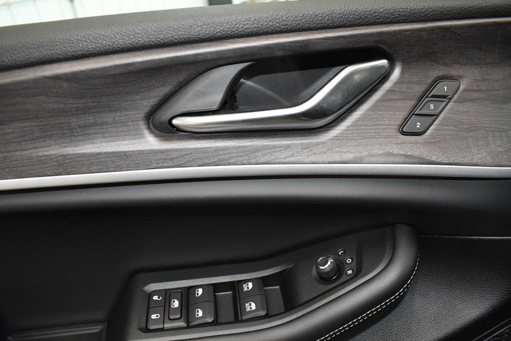 new 2025 Jeep Grand Cherokee car, priced at $45,513