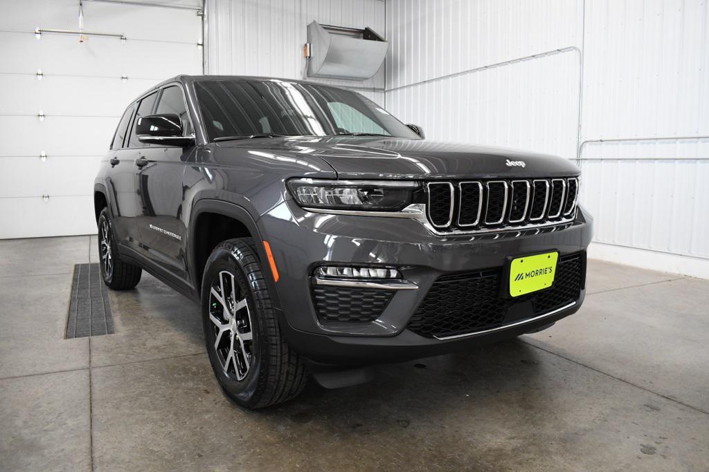 new 2025 Jeep Grand Cherokee car, priced at $45,513
